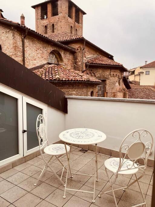 Piazza San Secondo Incantevole Appartamento Wifi Asti Extérieur photo